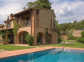 Le Poggiacce Villa Sleeps 10 with Pool Air Con and WiFi，位于Molinelli的酒店