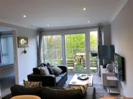 Captivating 2-Bed Villa in Millendreath near Looe