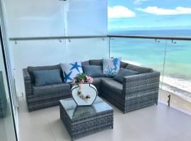 Departamentos frente al mar，位于通苏帕的酒店