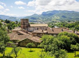 Terres de France - Domaine du Palais，位于Saint-Lizier的酒店