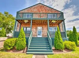 Coastal Abode with Beach Views, Walk to Beach and Bars