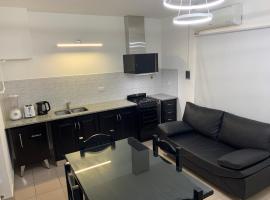 Dpto La Reina，位于罗卡将军市的酒店