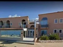 Studio situé à 20 metres de la plage d Agosta Porticcio