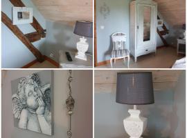 L.A.C.别墅住宿加早餐旅馆，位于Simard的酒店