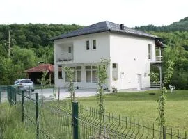 Nadia's home