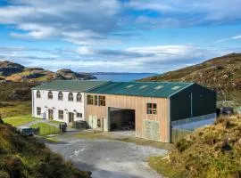 Kirkaig Lodge Swallows nest