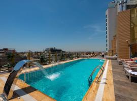 Ramada By Wyndham Istanbul Pera Taksim，位于伊斯坦布尔的酒店