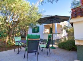 Holiday house Silvana，位于泽德瑞拉克的酒店