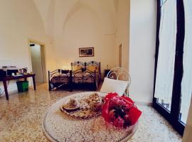 camera matrimoniale centro storico Galatina，位于加拉蒂纳的酒店