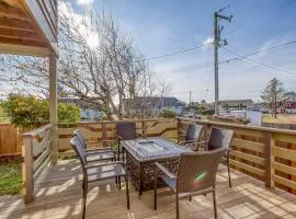 Pacific City Beach House - Meredith Lodging