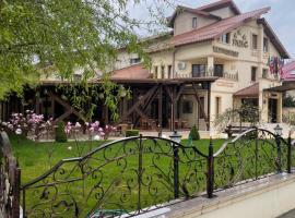 Hotel Parc Tecuci，位于Tecuci的酒店