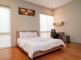 3J Home Lippo Karawaci，位于当格浪的酒店