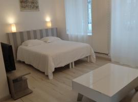 Les Petites Tuileries，位于布雷索塞尼的酒店