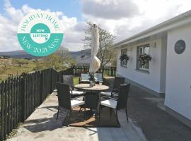 Mary Naoise Holiday Home，位于Lettermacaward的酒店