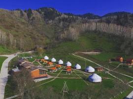 Abylaikhan Resort，位于Takahama的酒店