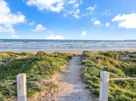 Family Vibes By Middleton Beach- Free Wifi，位于米德尔顿的酒店