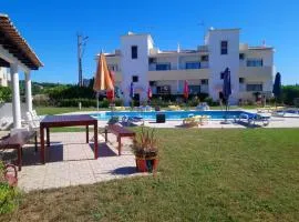 1000朵玫瑰公寓酒店