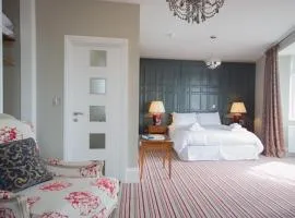 The Wayfarer Rooms