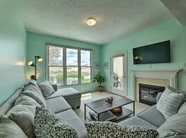 Bright Manistee Condo with Beach and Pool Access!
