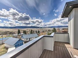 Exquisite Discovery Mtn Home with Sweeping Views!，位于Philipsburg的酒店