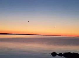 Bayview Lakefront Inn