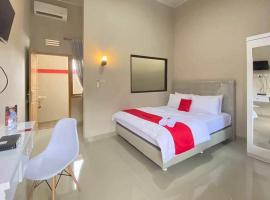 RedDoorz Syariah near Hajimena Lampung，位于Lampung的酒店