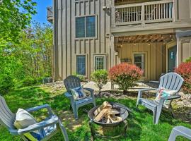 Slopeside Serenity Whitetail Condo Walk to Lift，位于Clear Spring的酒店