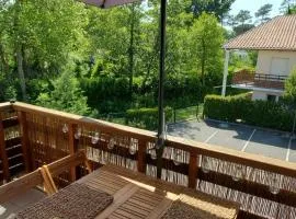 Appartement 2 chambres Balcon Parking privé Centre Village