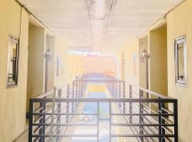 Kanca Homestay Syariah RedPartner near GOR Untung Suropati，位于Krampijangan的酒店