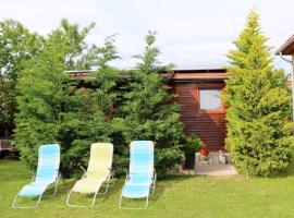 Eszter Nyaral&oacute;h&aacute;z，位于赞考的木屋