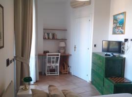 VelaLatina Residence B&B Soverato - Camera Maestrale & Camera Tramontana，位于索威拉托玛里纳的住宿加早餐旅馆