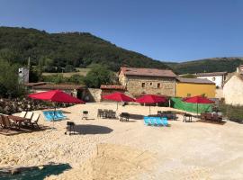 El Valle Perdido Casas Rurales，位于Revelillas的酒店
