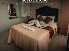Hostal Spring II，位于瓦努科赫拉克里奥塔皮亚体育场附近的酒店