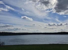 Platinum hotels，位于哈德斯菲尔德的酒店