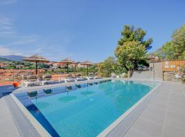 Le Madeloc Hôtel & Spa，位于科利尤尔的酒店