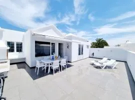 Luxury Coral Beach first line of the sea