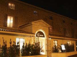 夏尔桐餐厅酒店，位于埃尔巴斯河畔圣多纳的低价酒店