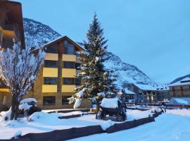 罗卡布兰卡酒店，位于埃斯波特的滑雪度假村