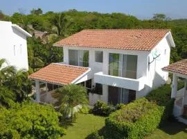 Tehuana l House, Ocean view, pool.