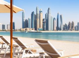 Adagio Premium The Palm，位于迪拜的海滩短租房