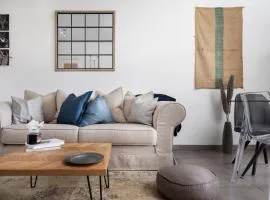 Homey Experience - Urban Luxury Apartment