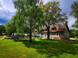 Penzion Landštejnský dvůr，位于斯拉沃尼采的酒店