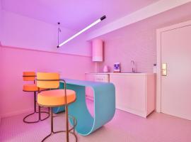 First hotel，位于Prawdowo的酒店