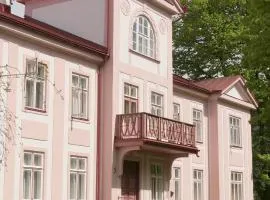 Esplanaadi 5 apartment-The Best Location in Pärnu