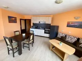Cozy apartment in the center of Primorsko