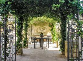 贝拉米酒店，位于马利耶的酒店