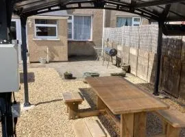 Castell Cottages Central with Parking