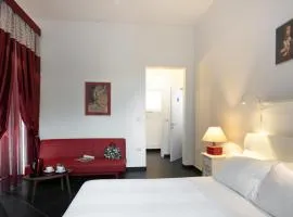 Maria Vittoria Charming Rooms and Apartments