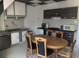 Chambres individuelles avec partie commune ou logement entier si disponible Via Rhôna，位于Vulbens的酒店