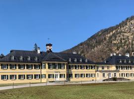 Pop-Up Lodge Wildbad Kreuth，位于克罗伊特的酒店